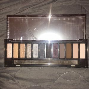 Urban decay smoky palette